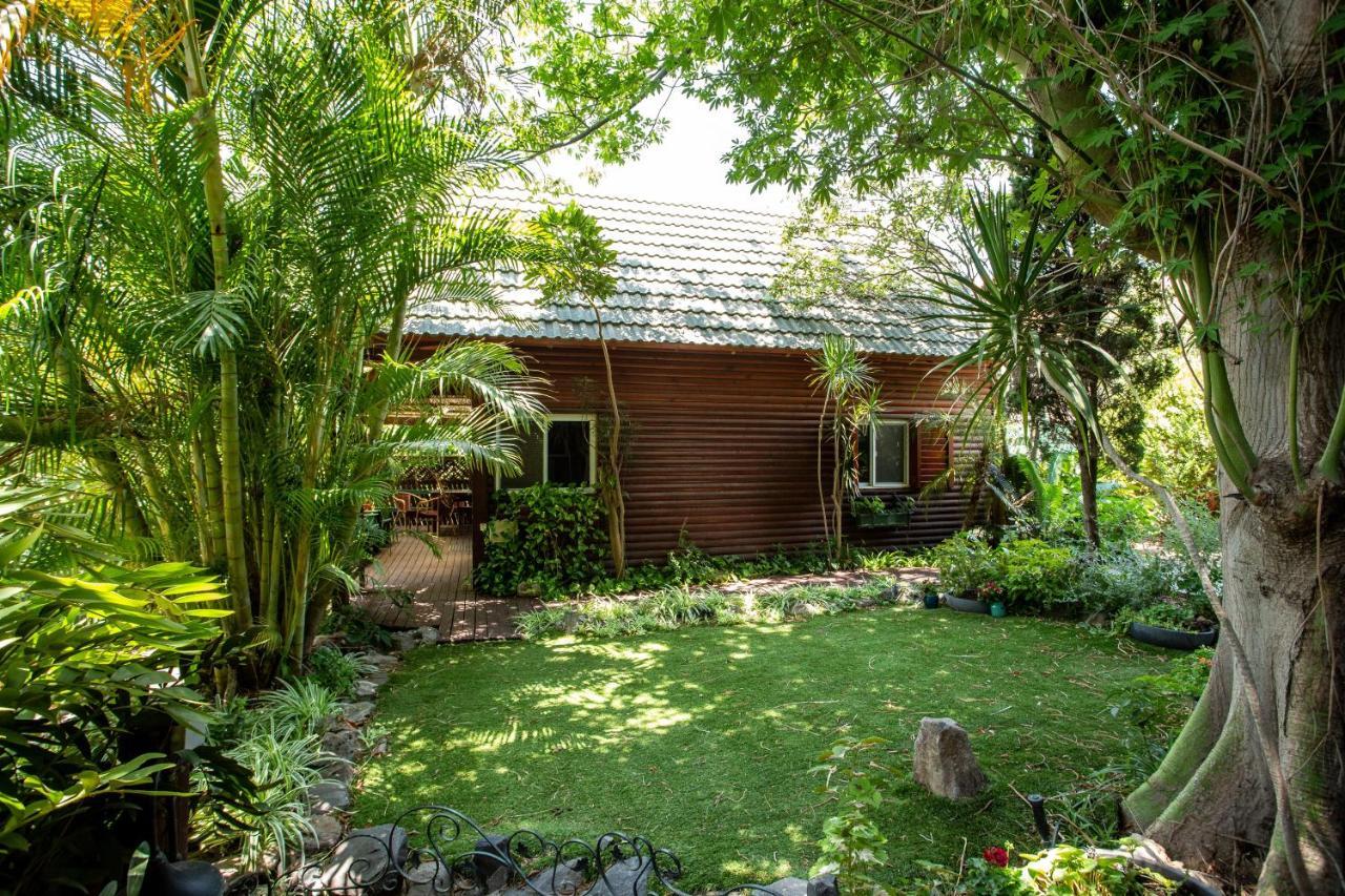 Invito Villa Rosh Pinna Exterior photo