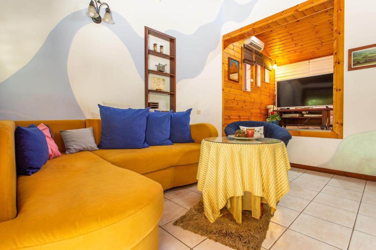 Invito Villa Rosh Pinna Exterior photo